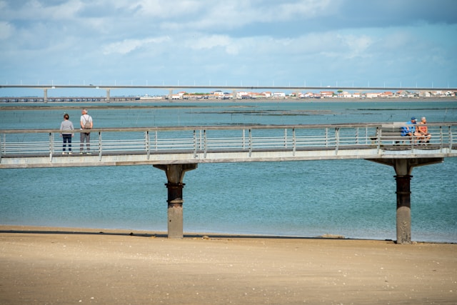 Attaque à Oléron : Emmanuel Macron exprime sa « pleine confiance en la justice » après qu’un automobiliste a percuté plusieurs passants